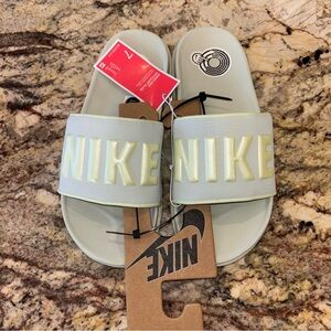 Nike Off Court Slide Sandals NWT